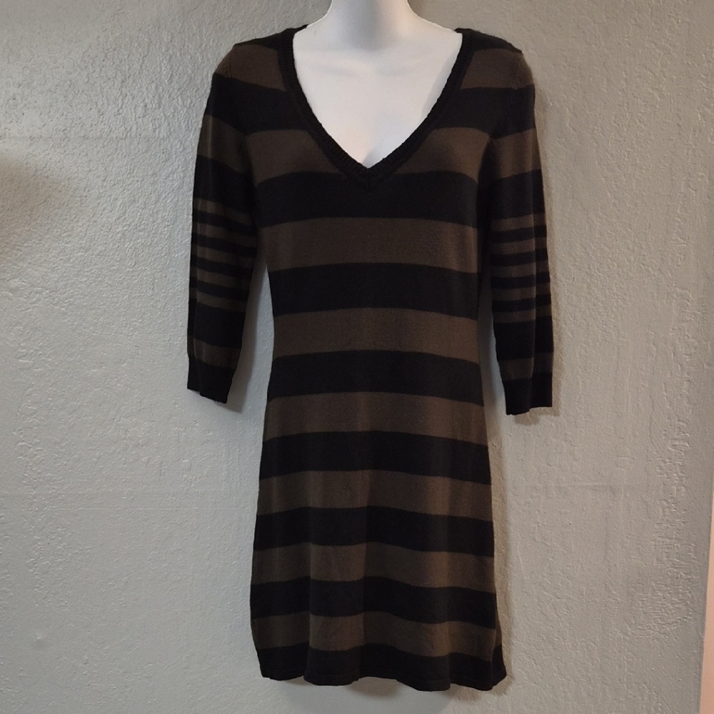 H&M Black and Olive Mid Sleeve Dress